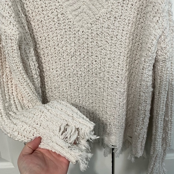Distressed Sweater Cream Size M/L - Picture 2 of 4